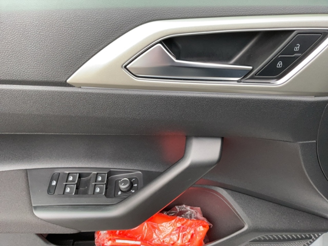 VW Taigo 1.0 TSI OPF Move MATRIX LED+NAVI+ACC+TRAVE,