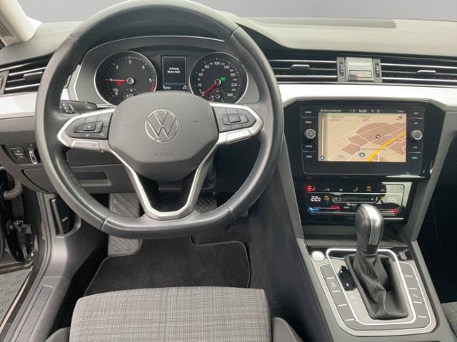 VW  Passat Variant 2.0 TDI Business NAVI+LED LICHT+K,