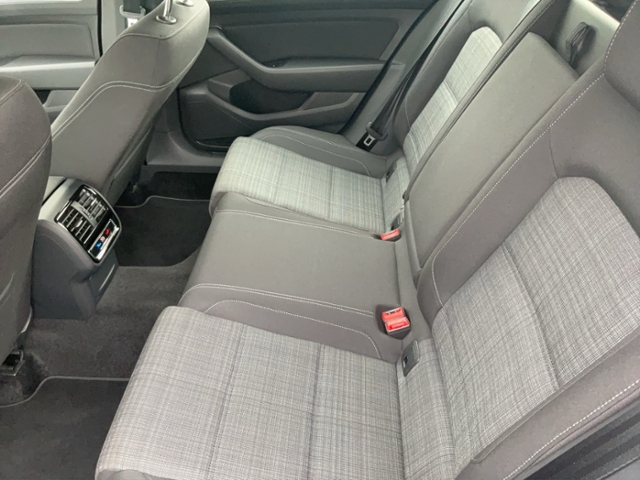 VW  Passat Variant 2.0 TDI Business NAVI+LED LICHT+K,