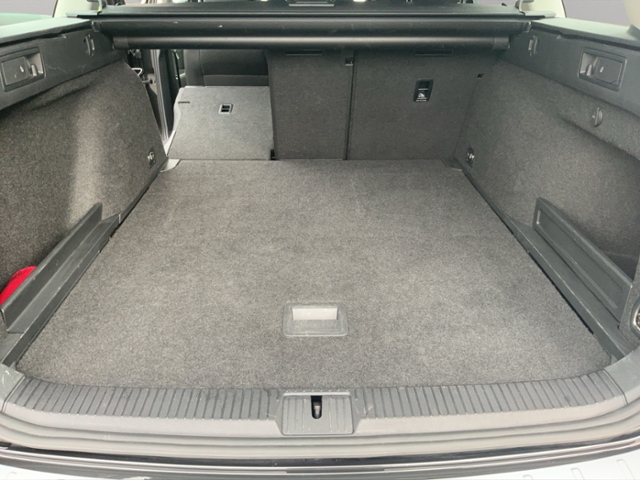 VW  Passat Variant 2.0 TDI Business NAVI+LED LICHT+K,