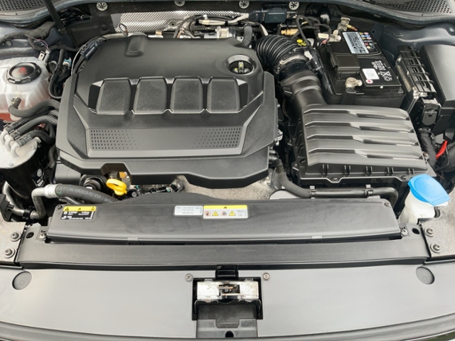 VW  Passat Variant 2.0 TDI Business NAVI+LED LICHT+K,