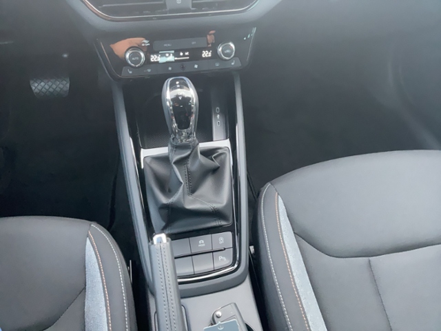 SKODA Kamiq 1.0 TS OPF DSGI Selection KAMERA+KLIMAAUT+,