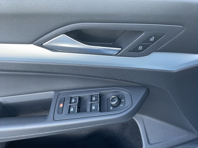 VW Golf VIII Variant 1.5 eTSI Goal AHK+KAMERA+ACC+N,