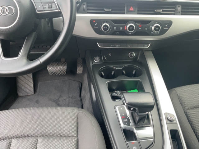 AUDI A4 Avant 35 2.0 TFSI NAVI+LED LICHT+PDC V+H+SITZ,