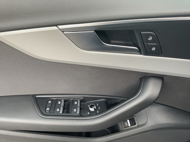 AUDI A4 Avant 35 2.0 TFSI NAVI+LED LICHT+PDC V+H+SITZ,