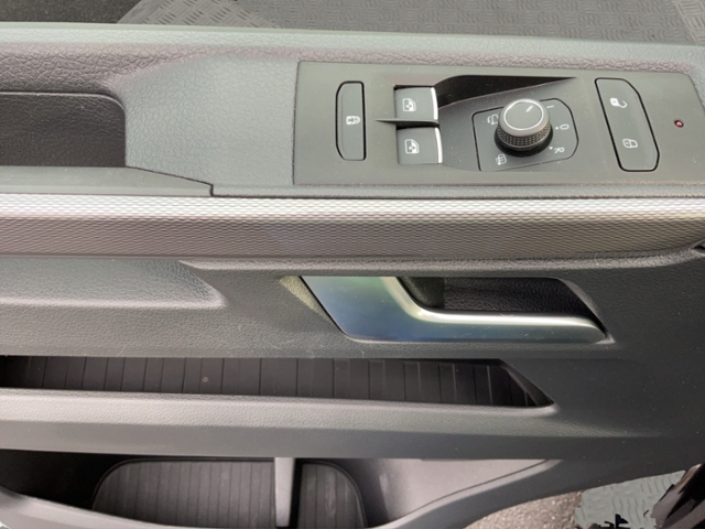 VW T6.1 Multivan 2.0 TDI DSG 4Motion Highline AHK+K,